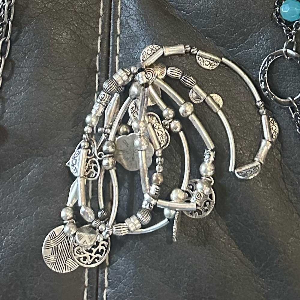 Lia Sophia Stretch Bracelet